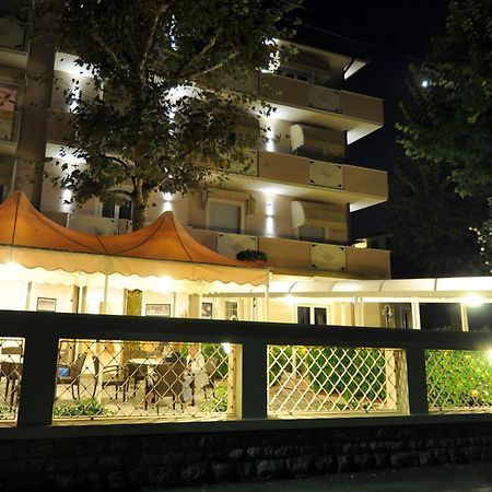 Hotel Azzurra Marina di Pietrasanta Exterior foto